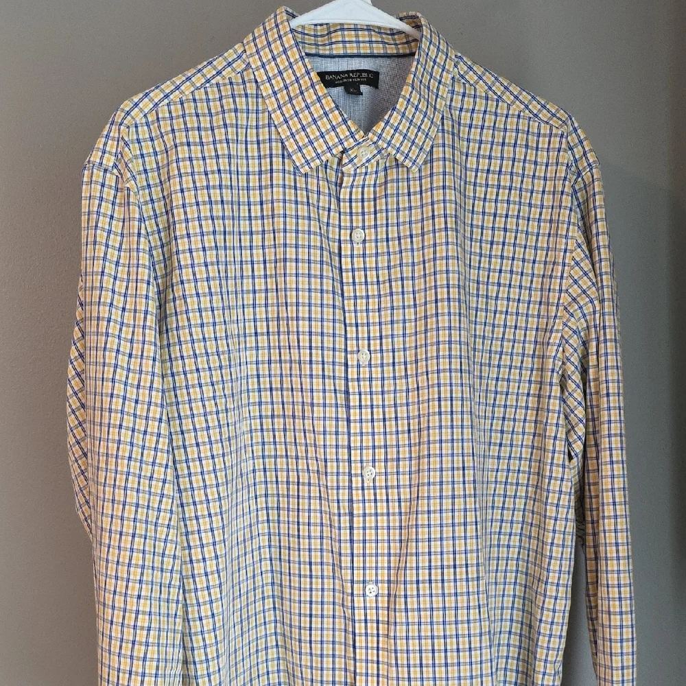 Banana Republic Blue and Yellow Button Down Shirt Size XL